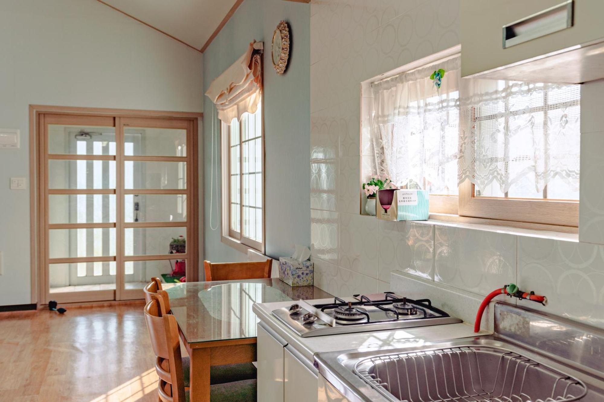 Arting Pension Seogwipo Room photo
